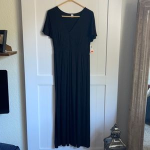 Old Navy Maxi Dress *Never Worn*